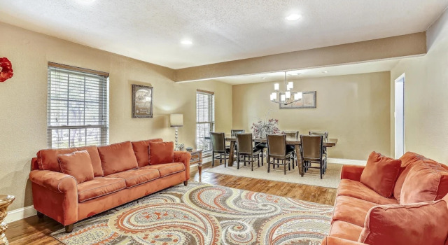 Franklin Mansion - Huge Near Stadiums W/pool & Hot Tub 5 Bedroom Estate, Забронировать Дом для отпуска Арлингтон Dallas - Fort Worth Metropolitan Area