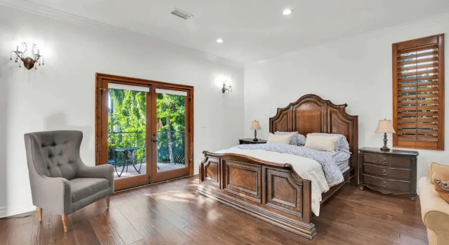 Коттедж с 5 комнатами с балконом LA Magnolia by Avantstay Luxe Villa + Pool, Spa