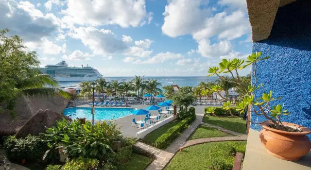 Номер Standard с балконом и с видом на море Casa del Mar Cozumel Hotel & Dive Resort with free access to an exclusive beach club