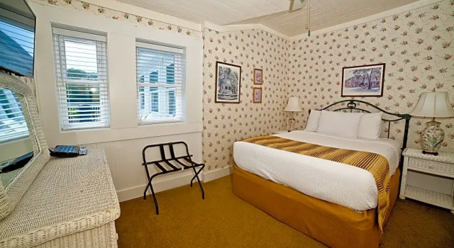 Люкс с 2 комнатами Georgianne Inn & Suites