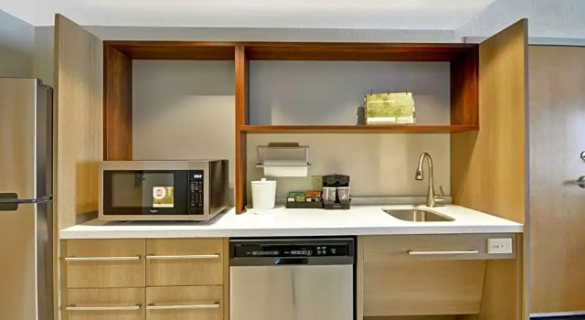 Двухместный люкс Standard Home2 Suites By Hilton Portland Airport