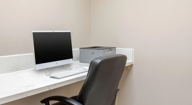 Quality Inn and Conference Center, Book Hotel Richmond Indiana