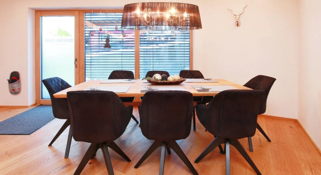 Апартаменты Mountain Living Apartments - Ski-In & Ski-Out