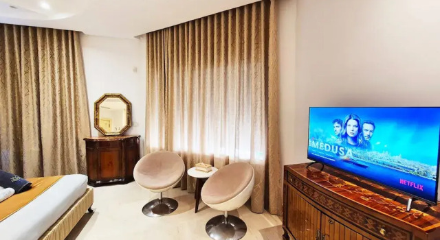 Люкс Premium LOrchidée - Villa de luxe avec piscine chauffée, ascenseur privatif et vue sur le lac de Tunis
