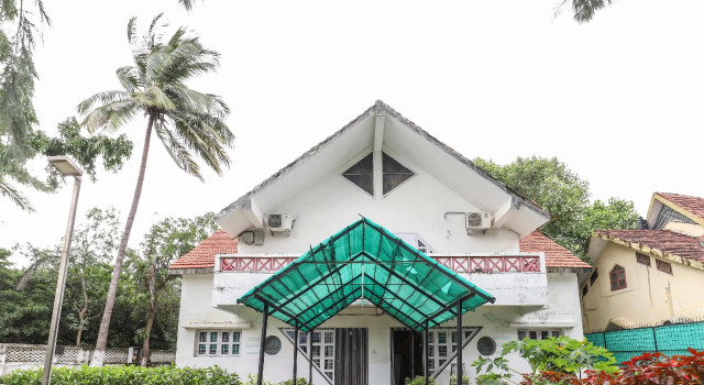 OYO 60626 Dumas Homestays, Book Hotel Hoteller i Dumas med morgenmad, Morgenmad