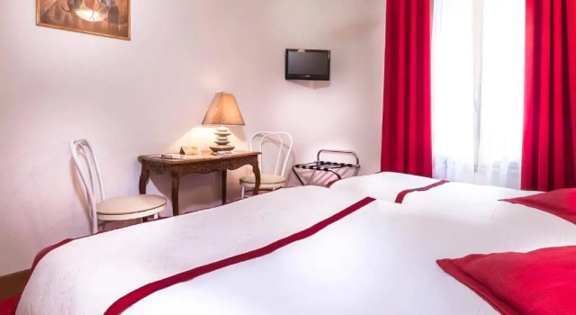 Трёхместный номер Standard Hotel Le Clos dAlésia