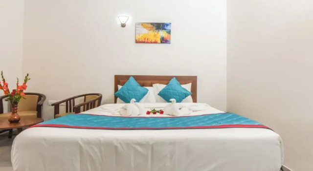 Двухместный семейный номер Standard с балконом и с видом на город Suraksha Stay Whitefield Hotel