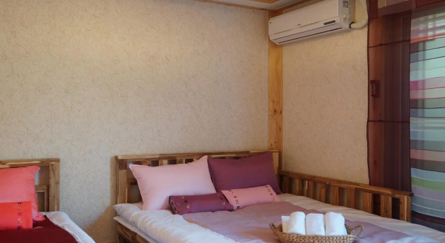 Lee Kang Ga Guesthouse, Забронировать Отель Отели Сеула с парковкой, рядом с Торговый центр Y'Z PARK, Парковка