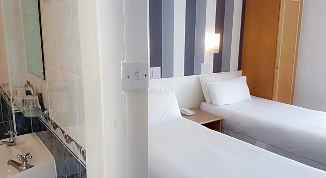 Номер Standard Ocean Beach Hotel & Spa - OCEANA COLLECTION