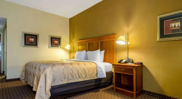 Номер Standard Quality Inn Lumberton North