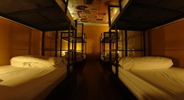 Ai Phuket Hostel & Cafe