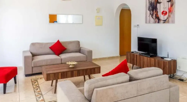 Queens Paradise 6 in Peyia, Boek Hotel Peyia Paphos