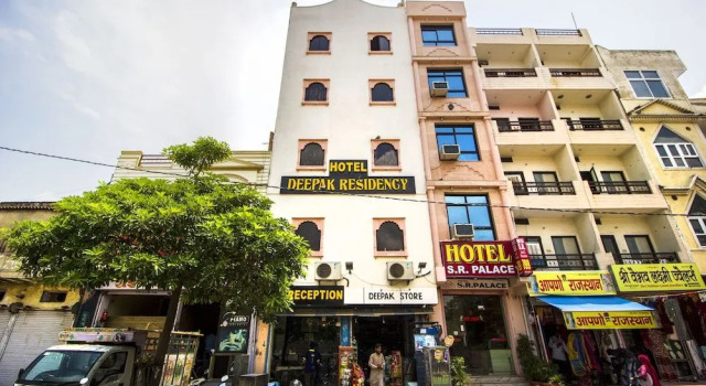 FabHotel Deepak Residency