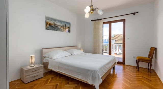 Awesome Home in Klenovica With Wifi and 5 Bedrooms