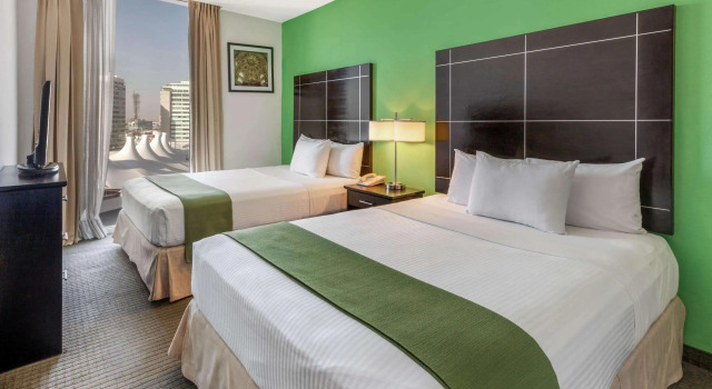 La Quinta Inn & Suites Puebla Palmas, Boek Hotel Hotels in Angelopolis met zwembad, Zwembad