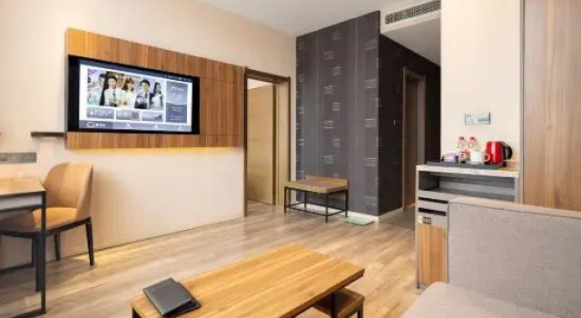 Семейный люкс Homeinn Plus Hotel (Fushun Petrochemical University)