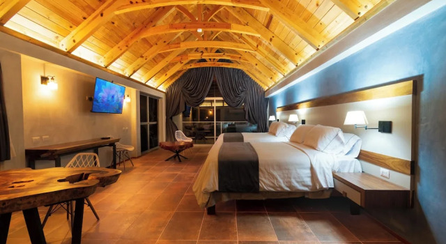 Семейный номер Standard с балконом Hotel Balcón del Parque