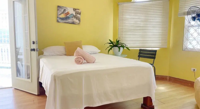 Skyline Suites Sunset Room 1 Bedroom Home by RedAwning