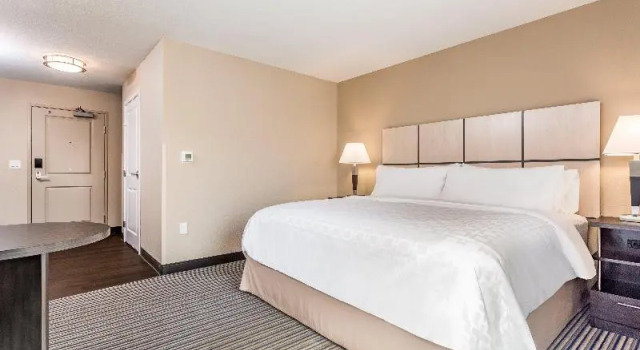 Студия Candlewood Suites Eau Claire I-94 by IHG