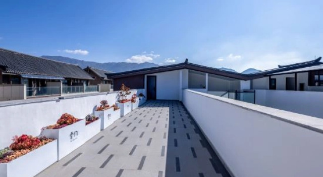 Yueshi · Yunyue Holiday Villa Designer Luxury Resort Hotel (Sunshine on Golden Mountain View Store)