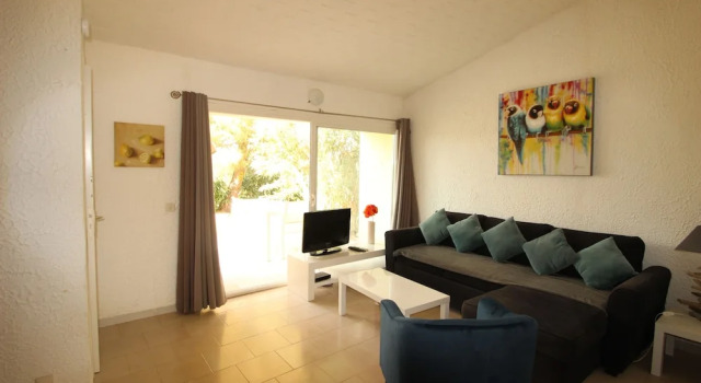 Cocody Village, Varaa Hotelli Lumio 