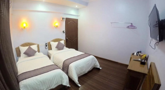 Hotel White Lotus