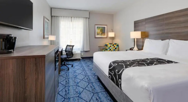 Номер Standard La Quinta by Wyndham Denton - University Drive