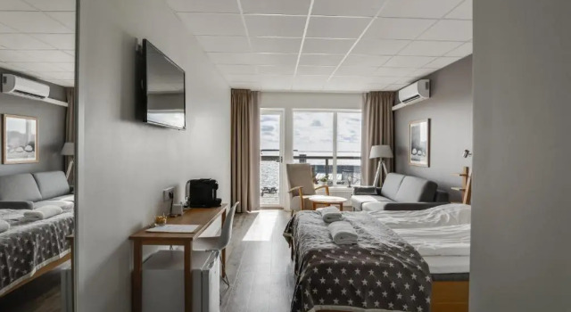 Четырёхместный номер Standard с видом на море Hotell Hamnen