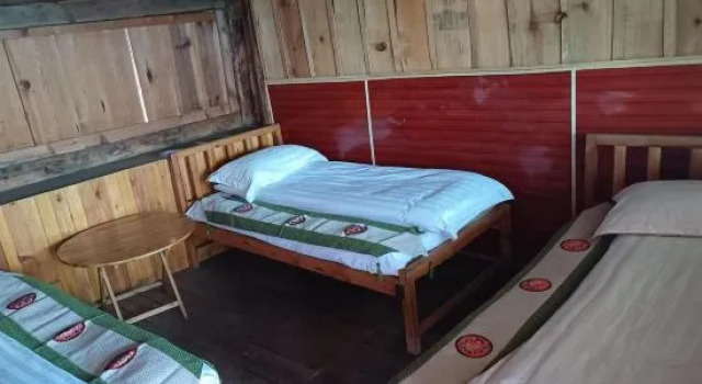 Кровать в общем номере (мужской номер) Ancient Luke Hostel
