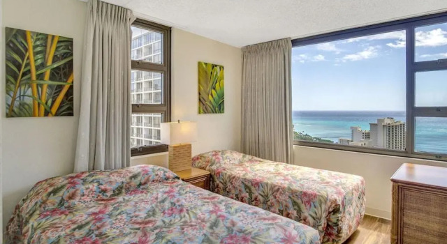 Waikiki Banyan - Ocean View Tower 2 Suite 3214, Забронировать Апартаменты/квартира Апартаменты Гонолулу, рядом с Royal Hawaiian Theater Legends in Concert Waikiki, Апартаменты/квартира