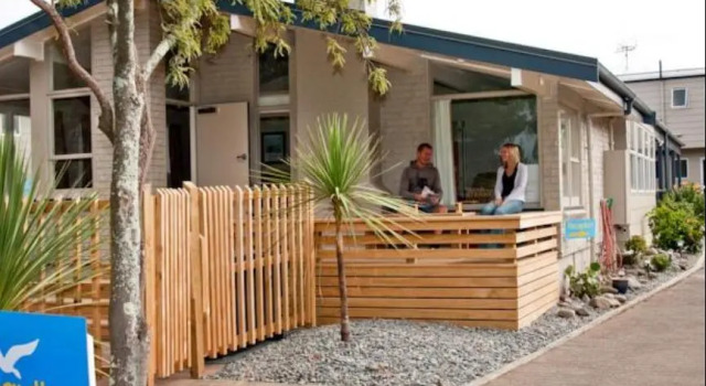 Кровать в общем номере Seagulls Guesthouse