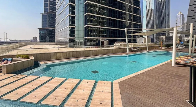 2BR Luxury with Stunning Lake View in Business Bay, Забронировать Апартаменты/квартира Дубай Эмират Дубай, рядом с Дубайский аквариум