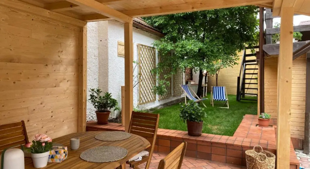 Коттедж с 2 комнатами Victoria Gasthaus Rasnov - charming vacation house in Rasnov