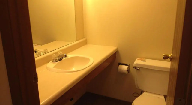 Четырёхместный номер Standard Budget Inn