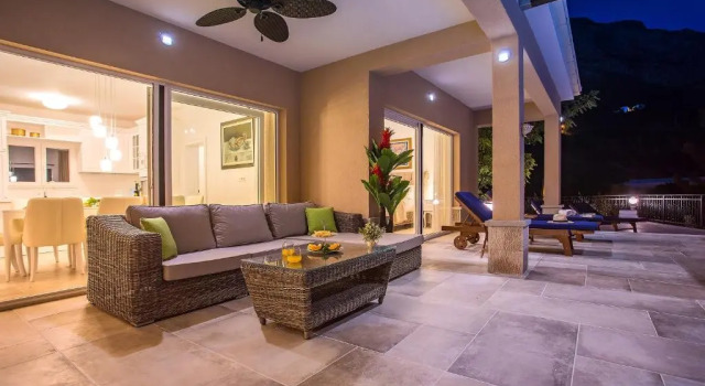 Villa Porto Mimice, 40sqm Heated Private Pool, 4 bedrooms, Sauna, Gym, Billiard