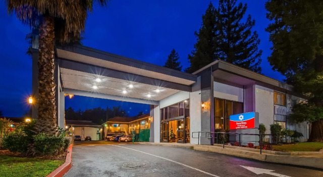Номер Standard SureStay Plus Hotel by Best Western Sacramento North