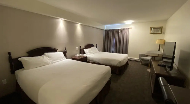 Четырёхместный номер Standard Chalet Continental Motel