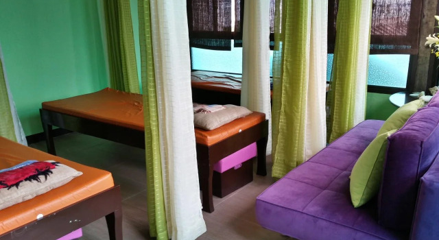 Crystal Blue Resort Batangas, Rezerwuj Ośrodek wypoczynkowy Hotele w Batangas Province z parkingiem, Parking