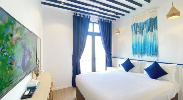 Двухместный номер Standard Мансарда с балконом Riverside Mini Hotel Grand World Phu Quoc