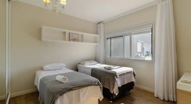 House w/ pool 5BR near Jurerê Beach RCA26, Забронировать Апартаменты/квартира Апартаменты Флорианополиса, рядом с Пляж Jurere, Апартаменты/квартира
