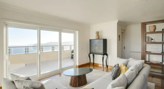 Coastline Arrabida Villa by Cadenzalux, Book Villa Sesimbra 