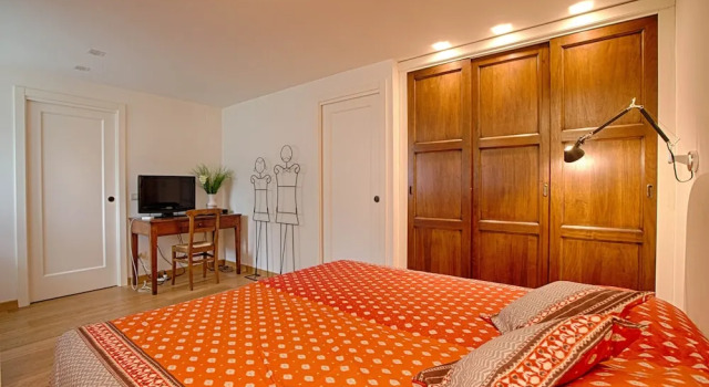 JOIVY Lovely Apt W/Mountain View And Parking In Courmayeur, Забронировать Апартаменты/квартира Отели Курмайора с парковкой, рядом с Курмайер, Парковка