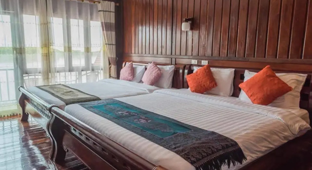Riverside Chiangkhan Resort, Varaa Lomakeskus Hotellit North-Eastern Thailand pysäköinnillä, Pysäköinti