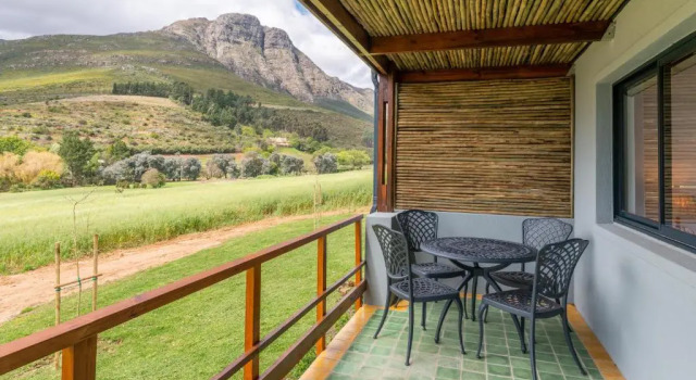Семейный люкс Deluxe Mont Angelis Retreat