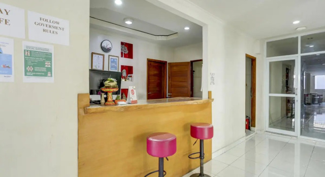 OYO 3950 The Ratna Hotel