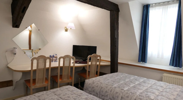 Трёхместный номер Standard Hôtel Les Trois Luppars