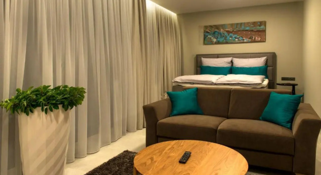 MG Restaurace/Luxury Apartments, Rezerwuj Apartament Hotele w Central Bohemia z parkingiem, Parking
