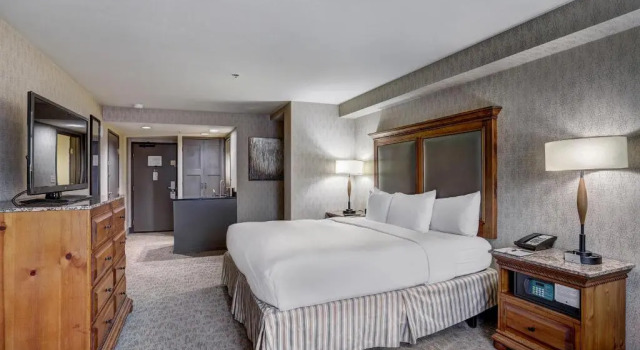 Номер Standard Hotel Alpenrock Breckenridge, Curio Collection by Hilton