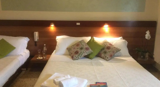 Albergo Trattoria Fioravante, Забронировать Отель Пескьера-дель-Гарда Garda Veneto, рядом с Pederzoli Hospital