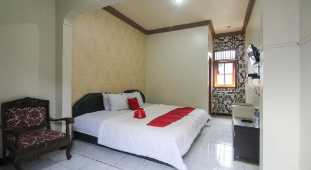RedDoorz near Sarangan Lake